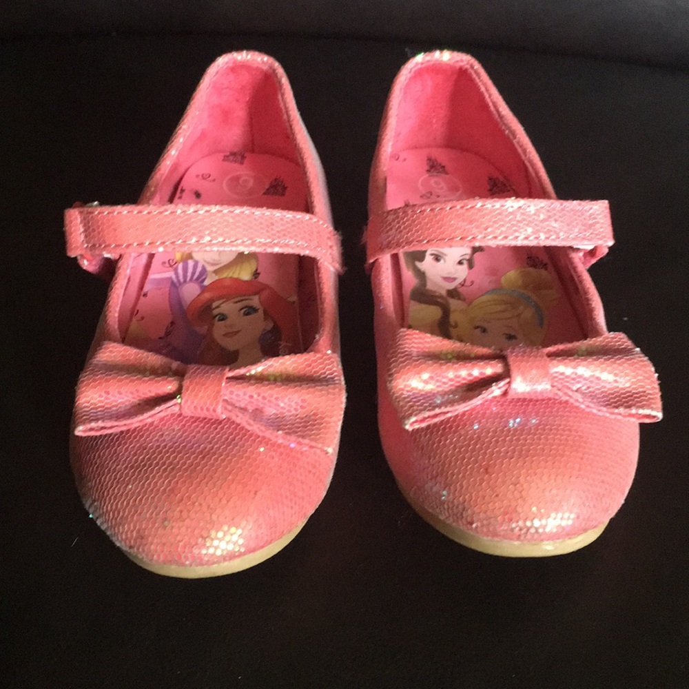 Girls pink dress shoes
